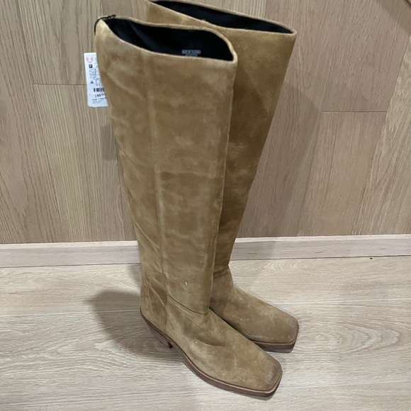 Zara Boots - Picture 1 of 3